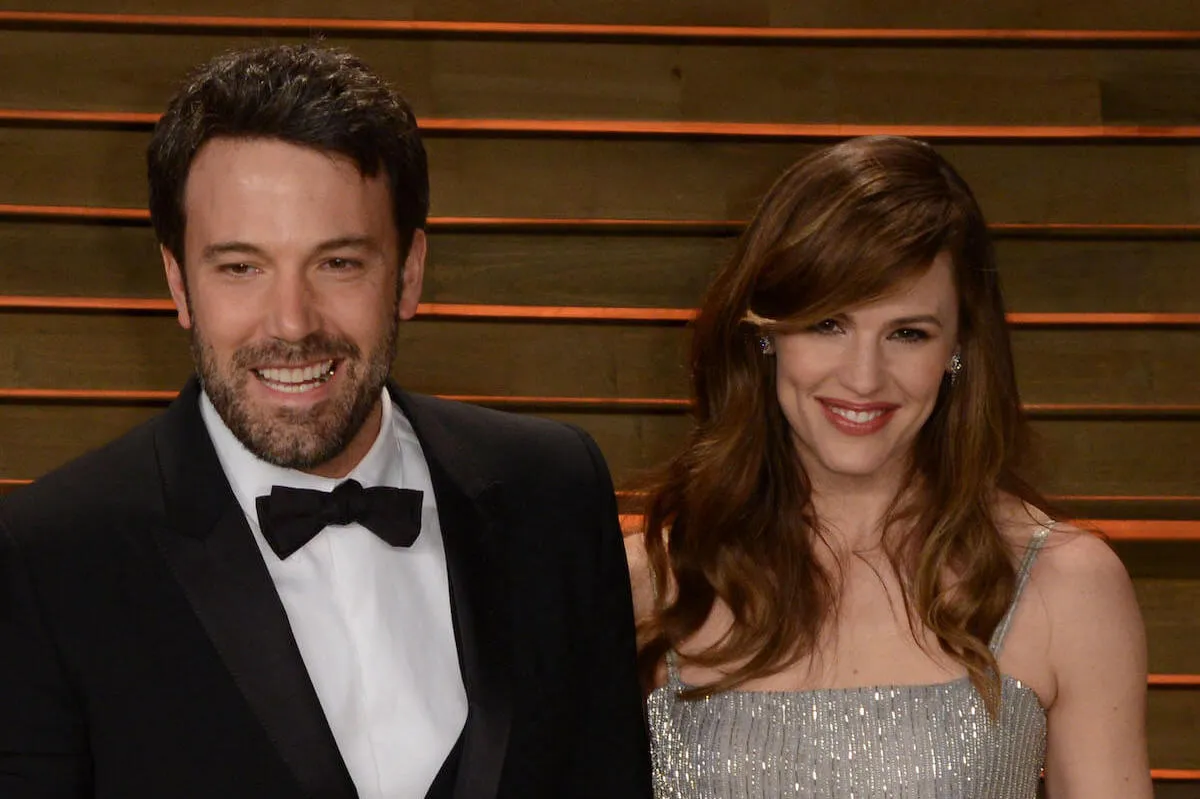 Ben Affleck and Jennifer Garner stand together on the red carpet.